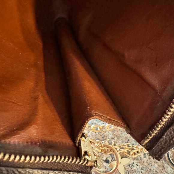 Vintage LOUIS VUITTON Monogram Pouche Toilette 26 Clutch Bag converted - Picture 6 of 14